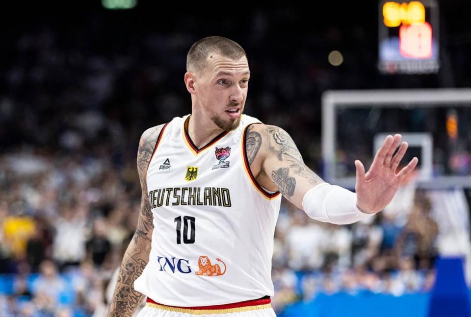 开云平台登录包含摩纳哥发布备战花絮，集结日临场应变，NBA季后赛任务艰巨，赛程密集仍需轮换的词条