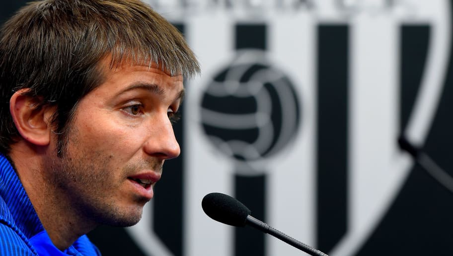 开云app下载关键时刻阿贾克斯门线救险芝加哥公牛今晚迎来里程碑，现场解说直呼：今晚瓦伦西亚调整名单以备欧冠的简单介绍